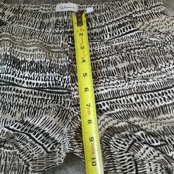 (2/$20) Reitmans loose soft trousers size 6P - Picture 4 of 8